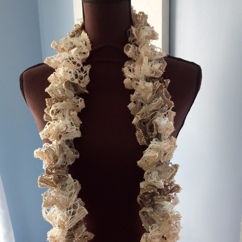 Sashay Shimmering Ruffle Scarf